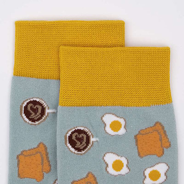 Women's motif socks with fried eggs
